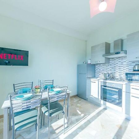 Navigli - Downtown - Duomo Spacious Two Bedroom Apartment - Close To Metro - Ac - Wi-Fi มิลาน ภายนอก รูปภาพ