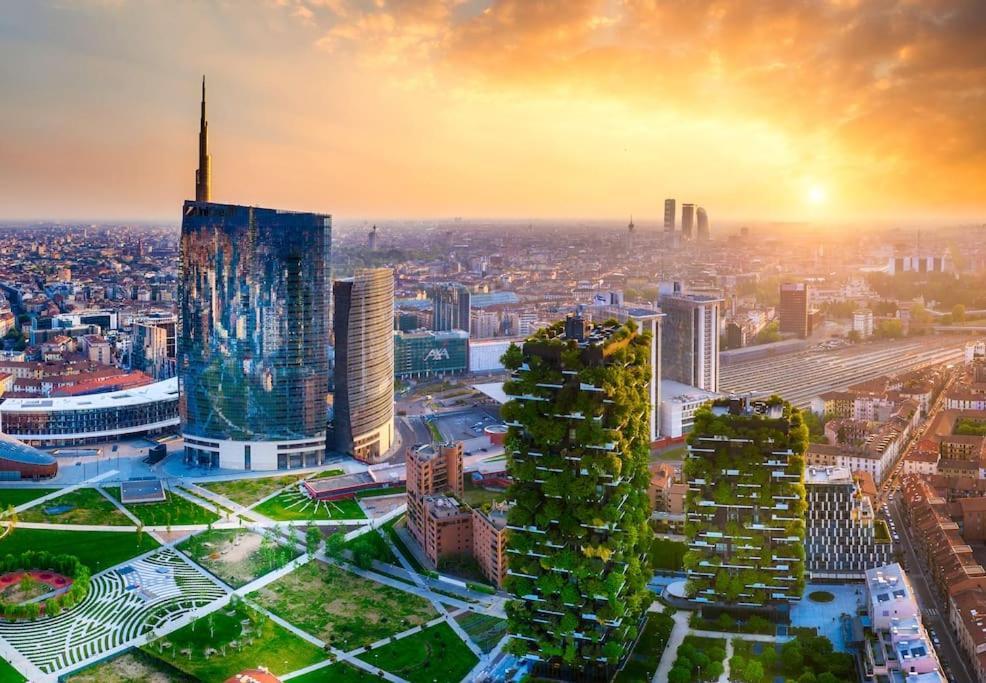 Navigli - Downtown - Duomo Spacious Two Bedroom Apartment - Close To Metro - Ac - Wi-Fi มิลาน ภายนอก รูปภาพ