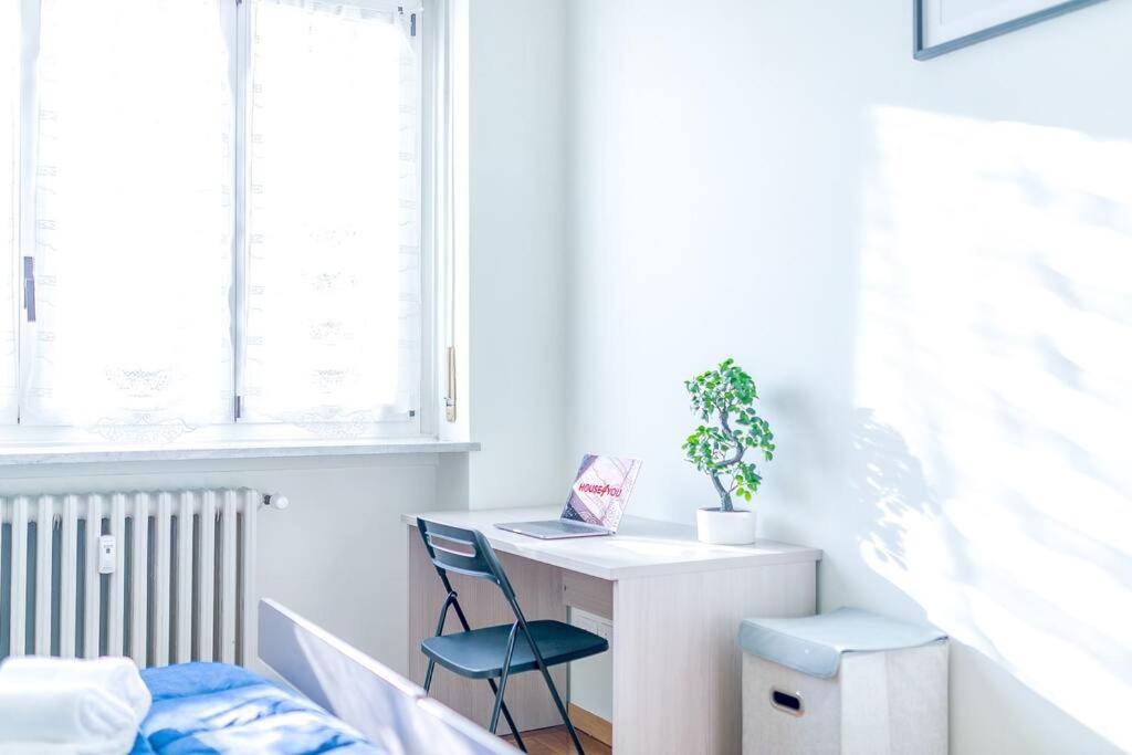 Navigli - Downtown - Duomo Spacious Two Bedroom Apartment - Close To Metro - Ac - Wi-Fi มิลาน ภายนอก รูปภาพ